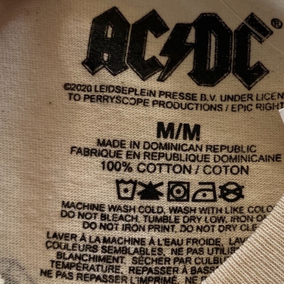 AC/DC 1981-82 Tour Remake Graphic Print Unisex Tee - Picture 8 of 8
